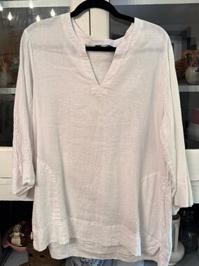 Lands in White V-Neck Women's Tunic